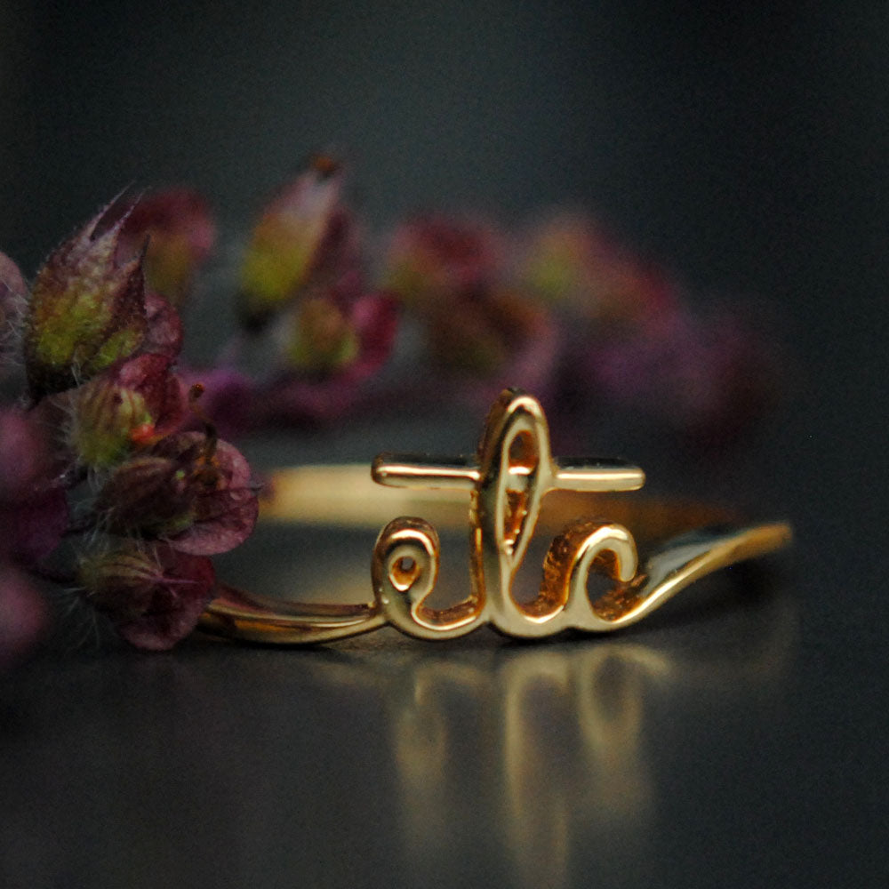 Get the Perfect 14k Yellow Gold Initial & Name Rings | GLAMIRA.in